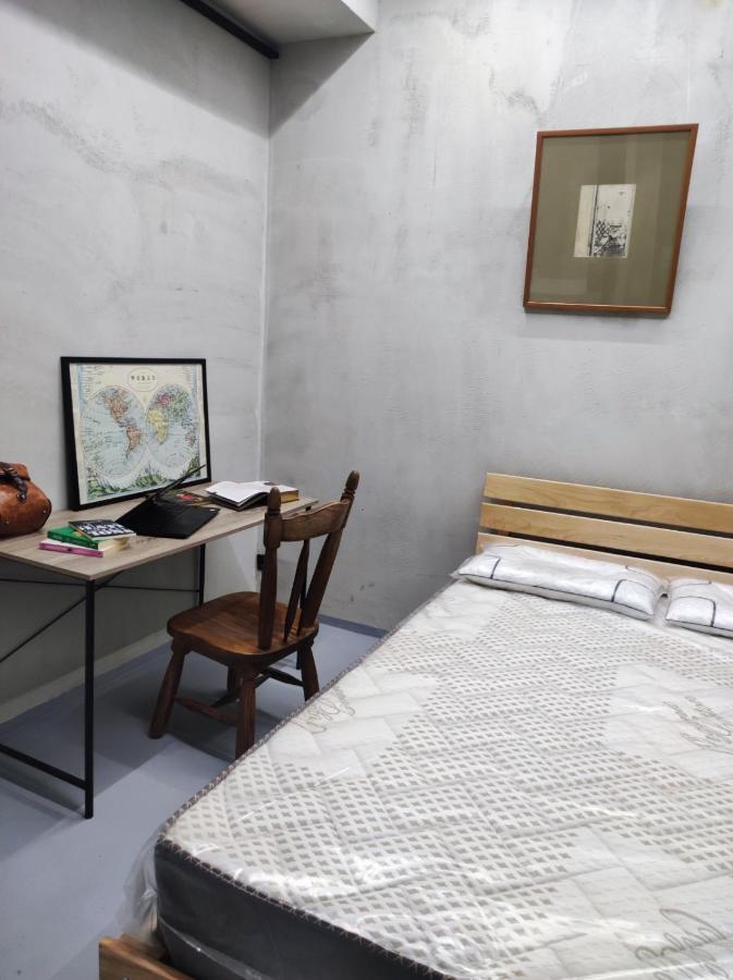 Shared Flat In An Artists District Pikris Gora Leilighet Tbilisi Eksteriør bilde